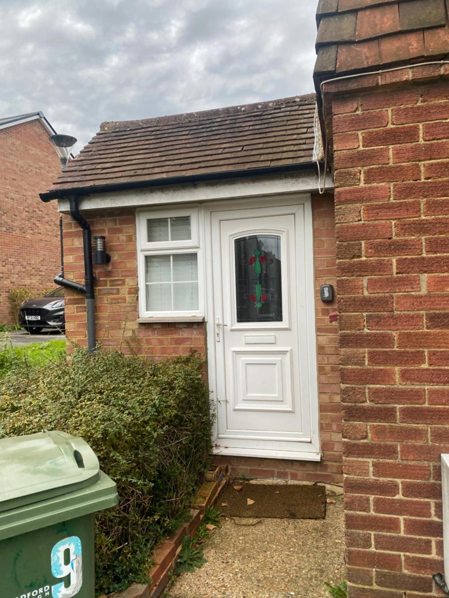 Cosy Apartment With Private Access And Kitchenette In Guildford (Adults Only) Worplesdon Екстер'єр фото
